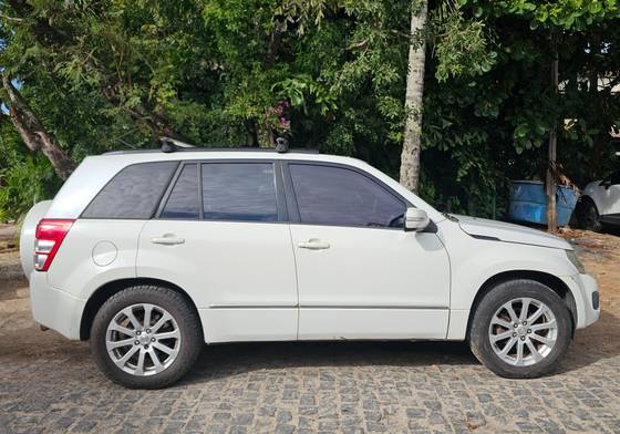SUZUKI GRAND VITARA 2.0 4X2 16V GASOLINA 4P AUTOMÁTICO SUZUKI GRAND VITARA 2.0 4X2 16V GASOLINA 4P AUTOMÁTICO
